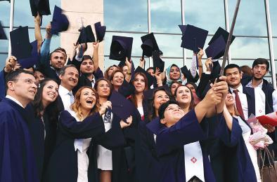 ile iletişime geçip toplumsal ve teknolojik sorunları kolaylıkla paylaşabilecekleri için