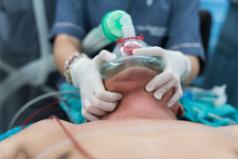 Ekstübasyon Yaklaşımları Bir ekstübasyon ya hasta derin anestezi altındayken yapılmalıdır, ya da hastanın tüm refleksleri yerine geldikten ve uyandıktan sonra yapılmalıdır.