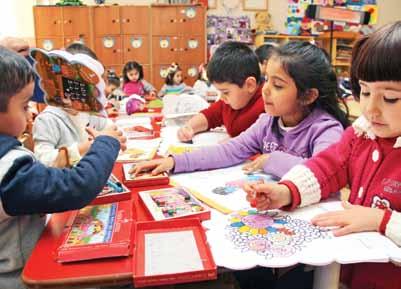 Bu farklılığı şöyle açıklayabilirim: Başakşehir, İstanbul un en modern ve yaşanılabilir ilçelerinden olmasına karşın okulumuzun bulunduğu mahallin yıllardan beri getirdiği altyapı, ulaşım sorunları