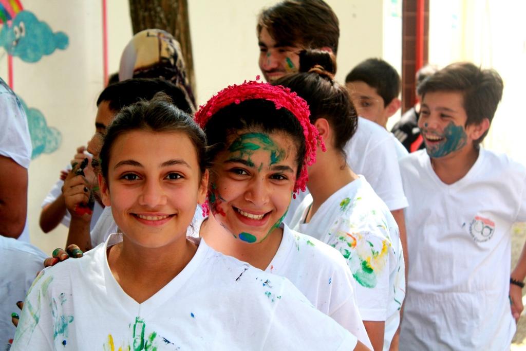 Diyarbakır Diyabetli Çocuklar Kampı ından sevgilerle (2013) Kocaeli Üniversitesi Çocuk Endokrin ve Diyabet Bilim Dalı nın ve Çocuk Endokrin ve Diyabet Derneği desteği ile Diyarbakır Çocuk Hastanesi