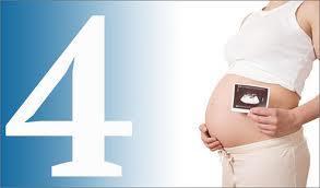 Bu ayda yapılan ultrasonografide anne adayları bebeklerini gördüklerinde hayrete düşerler.