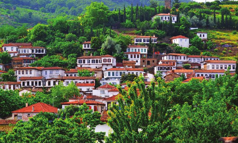 Jean k l ses gez ler m z sonrasında Ç n atölyes ne g d yor ve burada nasıl yapıldıkrı hakkında b lg alıyoruz. Günün sonunda otel m ze yerleş yoruz. Akşam yemeğ ve konakma otel m zde 2.