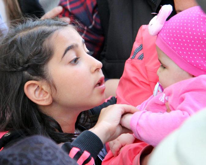 28 den hiç eksik olmayan sonsuz vatan sevgisindendi, bunu biliyordu.