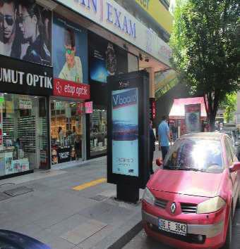 Bu nedenle ciddi bir yaya ve araç trafiğine