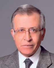 Yakup Alaca 1953 yılında, İstanbul-Beyoğlu nda doğdu. 1977 yılında, İstanbul Teknik Üniversitesi İnşaat Fakültesinden mezun oldu. 1980-1981 yıllarında Ankara da askerliğini yaptı.