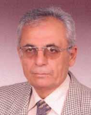 1978 yılında DSİ Karacaören Barajı Kontrol Başmühendisliği emrinde kontrol mühendisi olarak göreve başladı. 1980 yılında askerlikten sonra 1983 yılına kadar aynı yerde görev yaptı.