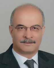 İsmail Demir 1955 yılında Kayseri-Bünyan da doğdu. 1977 yılında Adana İktisadi ve Ticari İlimler Akademisi Mühendislik Fakültesinden mezun oldu.