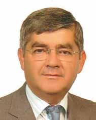 1977-1979 yılları arasında Türkiye Süt ve Endüstri Kurumunda mühendislik yaptı. 1980-2005 yılları arasında Alanya Belediyesi Fen ve İmar Müdürlüğünde çalıştı.