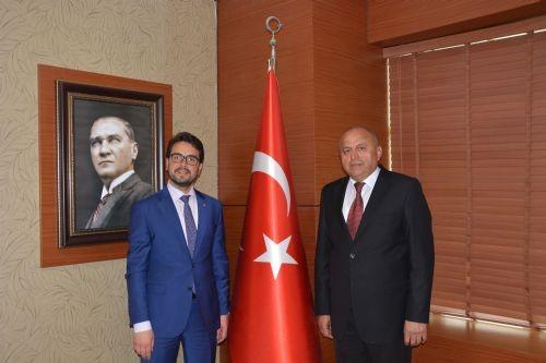 Kurulu Başkanı Mustafa Gökhan ALKAN'ı ziyaret ederek hayırlı olması temennisinde bulundu.