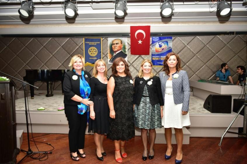 10 Kasım Atatürk ü anma ve 25 Aralık Yılbaşı yemeği organizasyonları için kulübümüze teşekkür ediyoruz.