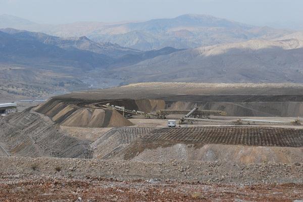 İlk faaliyetimiz Türkiye nin doğusunda yer alan Erzincan daki altın madenidir.