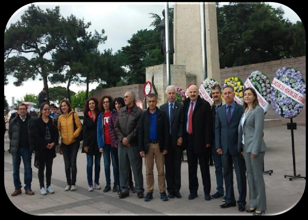 Tabip Odası olarak Atatürk Anıtına Çelenk sunumu yapıp, törene