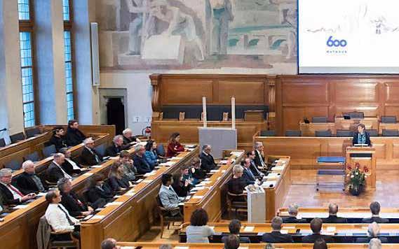 daha da artacak. Halı hazırda Parlamento da Yeşiller in 16, SP nin 33 sandalyesi bulunuyor.