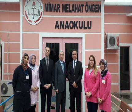 Ardından kaymakamımız okulumuzu ziyaret etmek istemiş ve okulumuza gelerek eko okul programı çerçevesinde yaptığımız çalışmaları gözlemlemiştir.