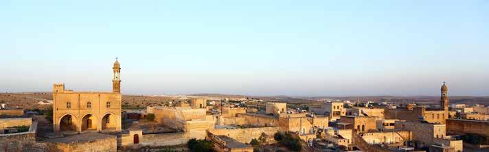 Mardin i gezerken >> Mardin i gezerken >> Midyat Midyat, Mardin in doğusunda yer alan, görmeye değer, şirin bir ilçedir. Varlığı Asurlular dan bu yana bilinen tarihi bir yerleşimdir.
