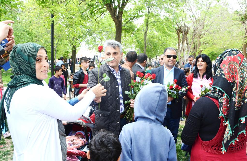 Öngün ün konuşmasından sonra HDP Mardin Milletvekili adayı Mithat Sancar ve Prof. Dr. M. Nurettin Turgay Kutlu Doğum Haftasının önemini anlatan birer konuşma yaptı.