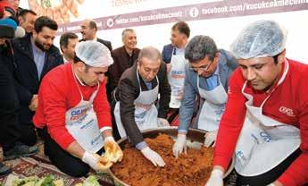 etkinliğine; Küçükçekmece Kaymakamı Harun Kaya, Küçükçekmece Belediye Başkanı Temel Karadeniz, Garnizon Komutanı Kadir Okyay, İlçe Milli Eğitim Müdürü Cemal Yılmaz, okul müdürleri ve öğretmenler