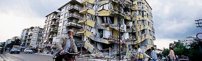 DASK HAKKINDA 2000 yılında kurulan Doğal Afet Sigortaları Kurumu (DASK), ülkemizde Zorunlu Deprem Sigortası edindirme, uygulama ve yönetimi faaliyetlerinden sorumlu tüzel kimlikli bir kamu