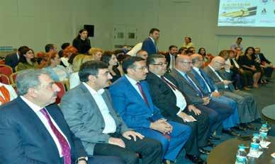 Zonguldak Ticaret ve Sanayi Odası Yönetim Kurulu Başkanı Demir, ziyaretin anısına Yönetim Kurulu Başkanı Faik Yavuz a Devrek ilçesinin