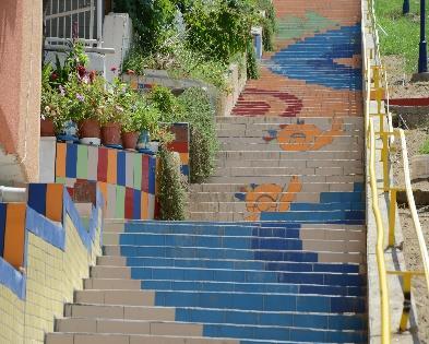 yapılarındandır. Fotoğraf 5.19. Yenipazar Belediye Meydanı ve Çamlık a Çıkan Merdivenler Kaynak: O.
