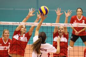 VOLEYBOL KULÜBÜ İş birliği içerisinde kendine güven duygusunu geliştiren ve paylaşımın esas olduğu bu süreçte voleybolun temel teknik ve taktiklerini öğrenmek istiyorsanız