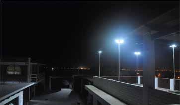 PLAZA SOLAR AYDINLATMA Özellikler: Alüminyum alaşımlı kasa, entegre tasarım 60W güneşpaneli ve 3000 lümenli süper parlak LED ışık Değiştirilebilir büyük pil, 3 gece aydınlatmayı destekleyebilir.