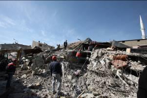 2 büyüklüğündeki depremin hemen ardından tüm birimlerini alarma geçiren Türk Kızılayı Afet Operasyon Merkezi (AFOM)
