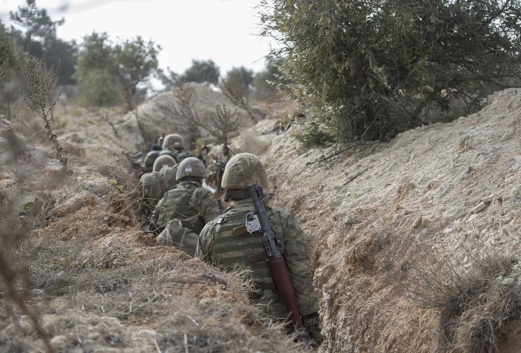 Türk Dış Politikası TSK, Zeytin Dalı Harekatı nda Afrin bölgesinin doğusundaki Azez den operasyon başlattı uriye nin Afrin bölgesine yönelik olarak bekles nen askeri harekat 20 Ocak 2018 Cumartesi