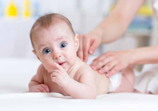 YENİDOĞAN BEBEKLERDE CİLT BAKIMI Nesibe AYDIN Doğum öncesinde sıvı bir ortamda bulunan bebeğin cildinin doğum sonrası kuru havaya alışması, 2 veya 3 hafta kadar sürebilir.