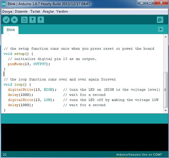 Resim 1.12: Program ve yazıldığı arduino uno yazılımı Resim 1.12 de görülen program incelendiğinde Şekil 16 da PIC16F84 için yazılan C diline benzediği görülmektedir.