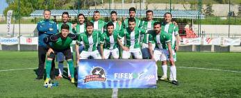 Temmuz 2018 Roketsan lı Olmak 59 FIFEX Cup Futbol Turnuvası FIFEX Cup B Grubunda yer alan Roketsan Futbol Takımımız, Türkiye Petrolleri, CDK Savunma, Treysan, MAN ve Vezin ile karşılaştı.