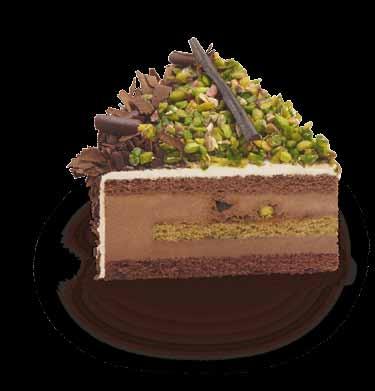 00 Çikolatalı cevizli kek katları arasında çikolata mus, kestane kreması, kestane, ceviz parçaları ve özel Özsüt kreması.