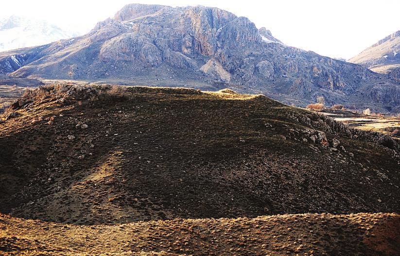 İnsan hayatında yeme içme kadar yaşamsal önemlilik taşıyan bir başka unsurda inançtır. Bilindiği gibi sanat insanoğlunun ihtiyaçlarından doğmuştur.