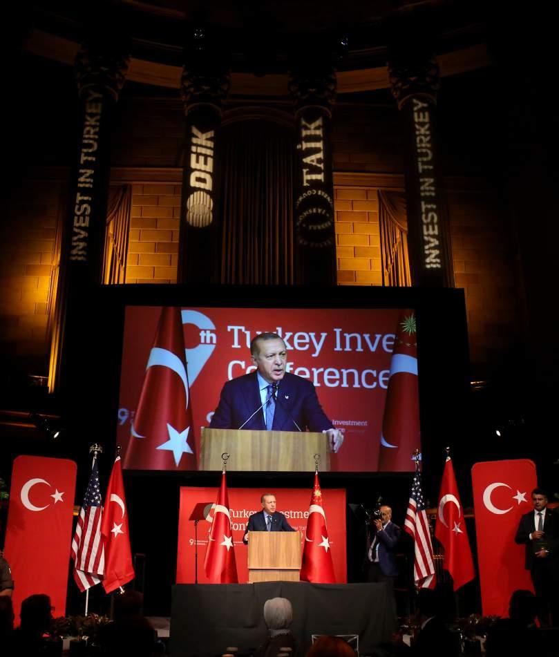 DEİK / Türkiye ABD İş Konseyi (TAİK) tarafından Cumhurbaşkanlığı Yatırım Ofisi ile işbirliğinde düzenlenen 9. Türkiye Yatırım Konferansı Gotham Hall, New York ta gerçekleştirildi.