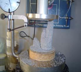 Deneyde kullanılan yük halkasının kalibrasyon katsayısı 0,30 kgf/div dir.