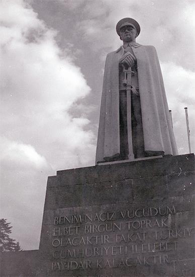 (Cumhuriyet Gazetesi, 1933) Foto.