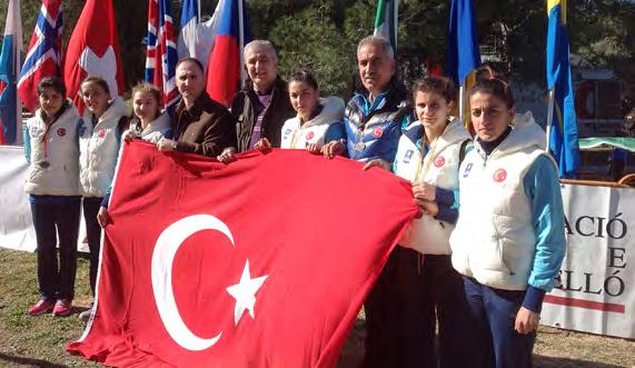 büyük erkeklerde getiğimiz yılın şampiyonu İspanya nın Bikila Atletismo kulübü ilk sırayı alırken, İstanbul Büyükşehir Belediye Spor Kulübü yarışmalardan altıncılık ile ayrıldı Müsabakalarda Bursa