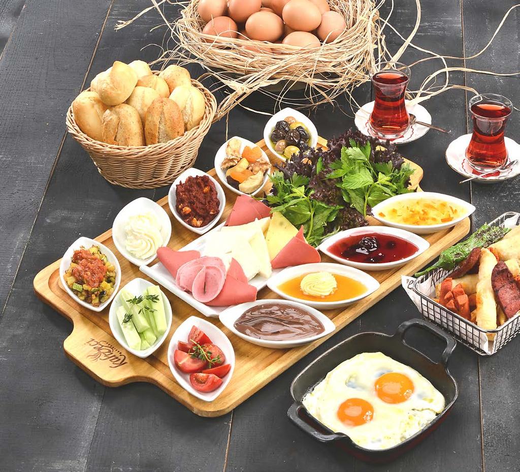 YUMURTALAR VE OMLETLER SADE OMLET KAŞARLI OMLET KARIŞIK OMLET NOT: Domates, salatalık, akdeniz yeşilliği, patates kızartması ve sour cream sos ile SADE YUMURTA SUCUKLU YUMURTA KAVURMALI YUMURTA