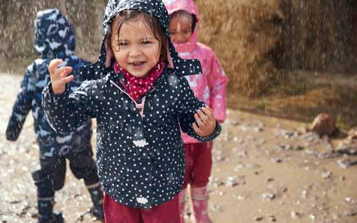 Yağmurlukları su geçirmez hale getirmek için perfluorokarbonlar başta olmak üzere