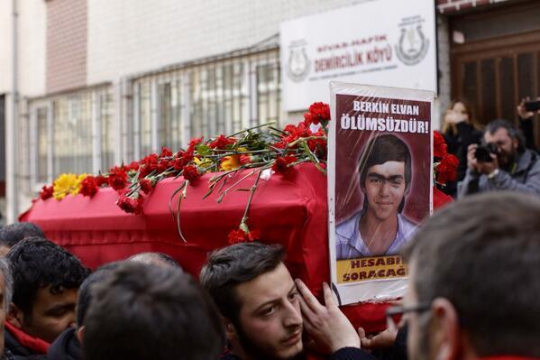Berkin Elvan ın cenazesi kanuna aykırı yürüyüş olarak tanımlandı Gezi Parkı eylemleri döneminde polisin kullandığı gaz fişeğiyle yaralanarak hayatını kaybeden Berkin Elvan ın cenazesinin ardından