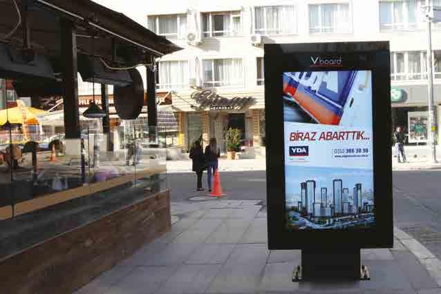 Türkiye de Reklamcılık Sektöründe Bir İlk Türkiye de reklamcılık sektöründe bir ilke imza atan YDA, Vboard markalı LCD ekran dijital CLP projesini 2015 yılında aktive