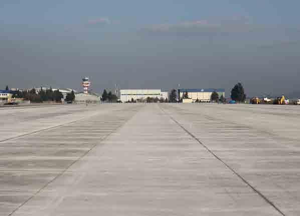 tarafından yatırımı yapılan Adnan Menderes Havalimanı Apron İle Taksi Yolları Yapım İşi projesinin hedeflenen bitiş tarihi