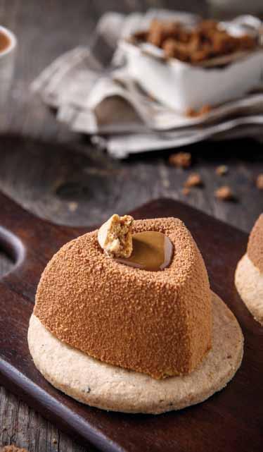 ÇİKOLATALI VİŞNELİ OVELLO Vişne suyu ile lezzetlendirilmiş kakaolu kek katları arasında çikolatalı mus ve vişne parçaları. 19.