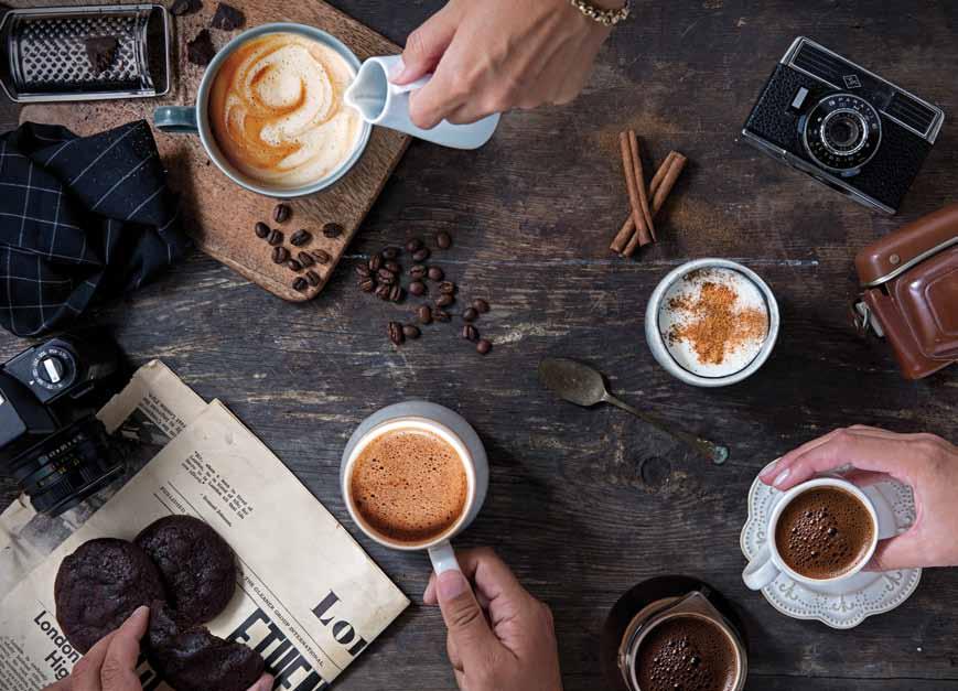 00 Çilekli, Ahududulu, Mangolu, Şeftalili CAFFÉ AMERICANO 12.00 Sıcak su ilave edilmiş double espresso. FİLTRE KAHVE 9.50 Özel çekirdeklerle harmanlanmış eşsiz lezzet.