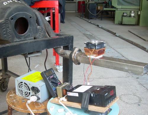 Motor Egzoz çıkışı Avometre Güç Kaynağı Bakır soğutucu ve Fan Peltier modül DKP saç profil Isı farkı ölçer Şekil 3.12. İkinci deney düzeneği İkinci deney düzeneğinde TEG1-12611-6.