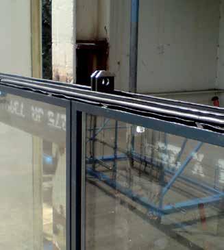 Elegance 72 NRGY 52 Tam cephe çözümü / Complete façade solution Üretim Production YENİ Fabrikada cam üniteleri de dahil olmak üzere modüler üniteler üretilmektedir.