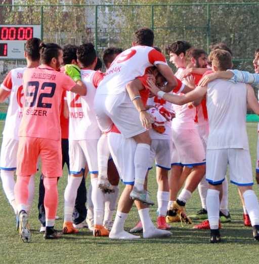 Sungurlu Belediyespor ile Yozgatspor 1959 arasýnda oynanacak olan kritik karþýlaþma yarýn saat 14.00'de Sungurlu Ýlçe Stadý'nda oynanacak.