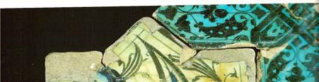 (R.Arık, 2000:98 ) Katalog No : 7 Envanter No : 1090 Bulunduğu Yer Sergilendiği Yer : Beyşehir Kubad Abad Sarayı : Konya Karatay Medresesi Müzesi Kullanılan Teknik : Sıraltı Analiz : Tavus kuşu