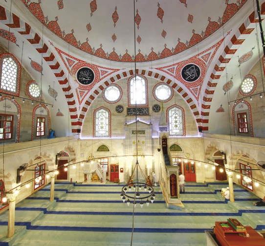 YAPI TÜRÜ Cami YAPIM YILI 1569 MİMARİ VE ÖZGÜNLÜK Plan ve Strüktür Sokollu Mehmet Paşa nın Lüleburgaz a yaptırdığı menzil külliyesinin bir yapısıdır.