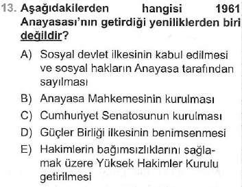 578 ÖRNEKLERİYLE USÛLSÜZ ALINTI SORUNU ÖRNEK 8 Meşe, Anayasa-Vatandaşlık, s.85: Gözler, Anayasa Hukukuna Giriş, s.195: SORU 14.